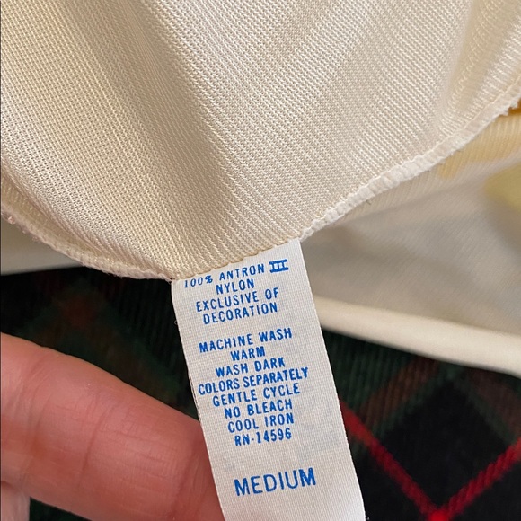 Kayser Nightgown and Robe Peignoir Set - Picture 11 of 13